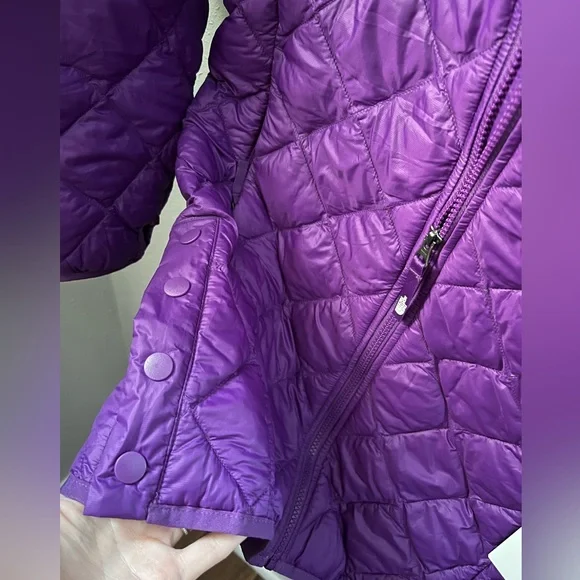 New THE NORTH FACE Youth Big Girls ThermoBall Parka in Gravity Purple Size 14/16 - Picture 7 of 12